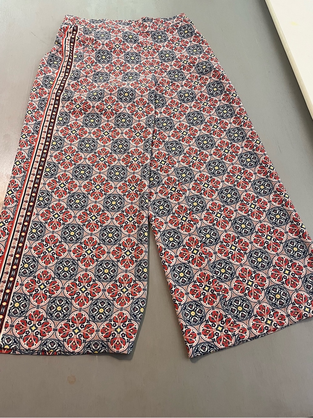 Max Studio Boho Wide Leg Cropped Culottes Mosaic Print S